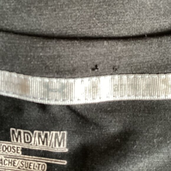 Under Armour Heat Gear Men's Black V -Neck T-Shirt Top Size M - Picture 7 of 7